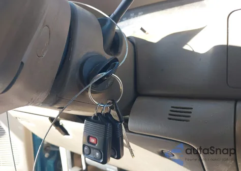 2001 Ford F-250 Lariat/Xl/Xlt z USA, uszkodzony, nr VIN 1FTNX20F11EC42477